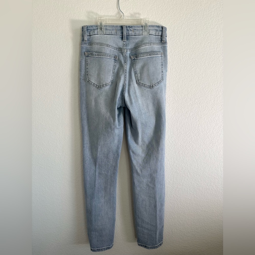 High Rise Mom Jeans - Picture 3 of 4